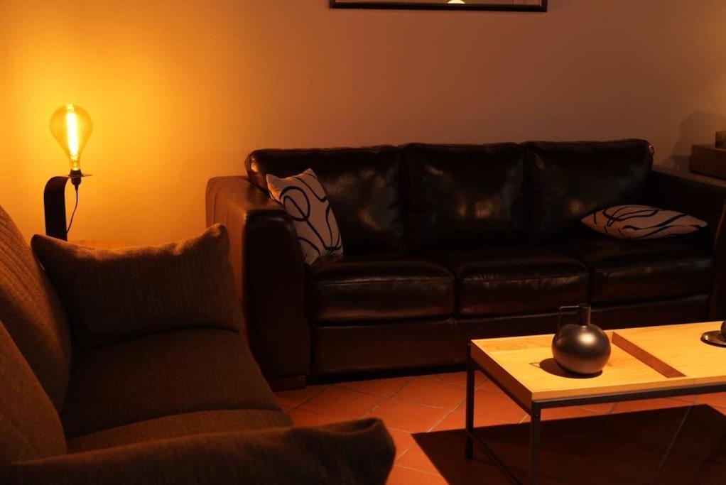 Wonderful Central Apartment! Mantova Bagian luar foto