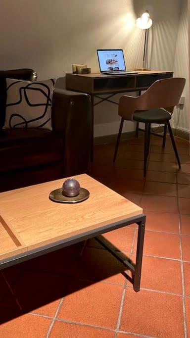 Wonderful Central Apartment! Mantova Bagian luar foto